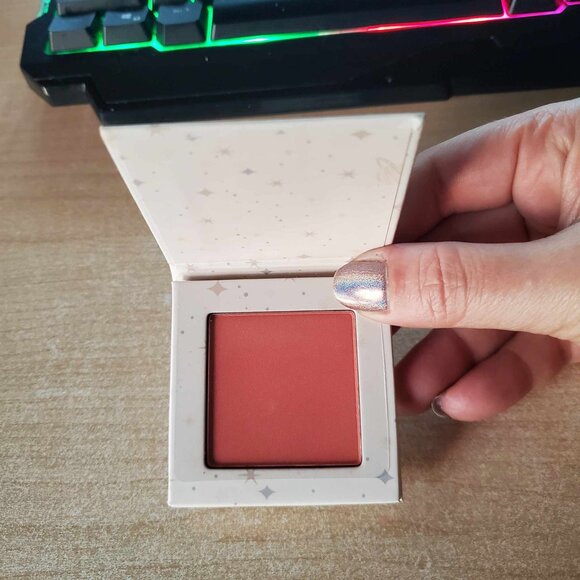 NIB Moonslice Beauty - Pressed Blush in Gorgeous - Picture 1 of 2